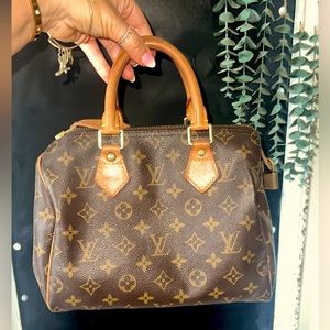 LV speedy tote bag authentic